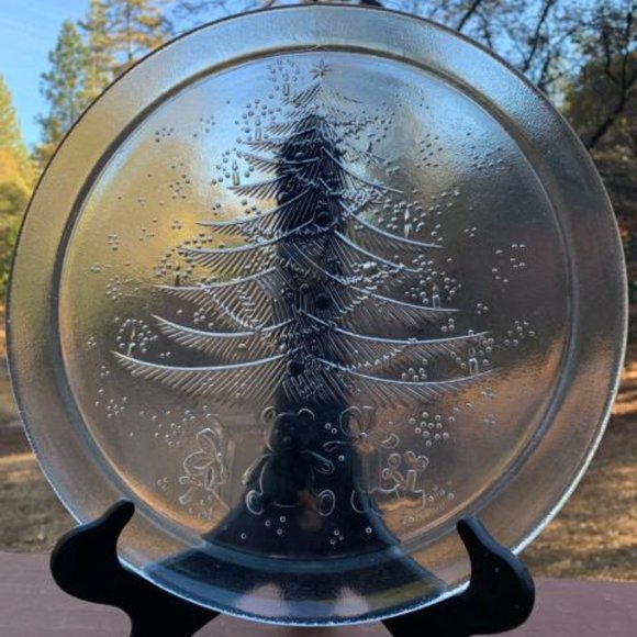 Vintage- Duralex Cookie Christmas Platter W/ Bears - Picture 1 of 2